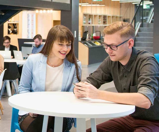 La cortesía gana mentes